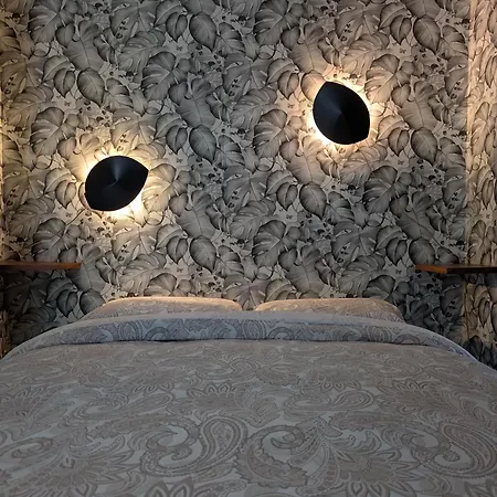 公寓 2 Bedrooms Georgian In The Heart Of The *