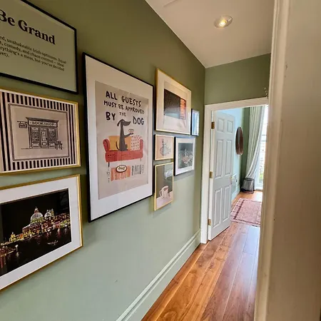 公寓 2 Bedrooms Georgian In The Heart Of The *