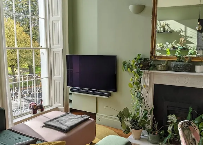 2 Bedrooms Georgian In The Hearth Of The