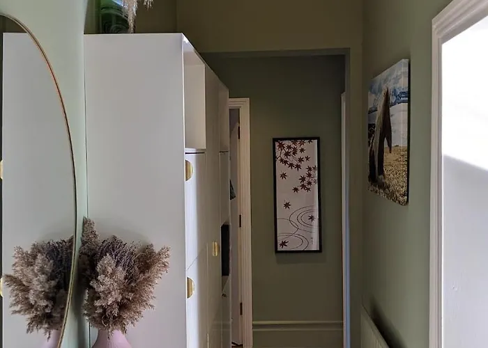 2 Bedrooms Georgian In The Hearth Of The