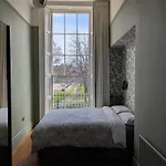 דירה 2 Bedrooms Georgian In The Heart Of The